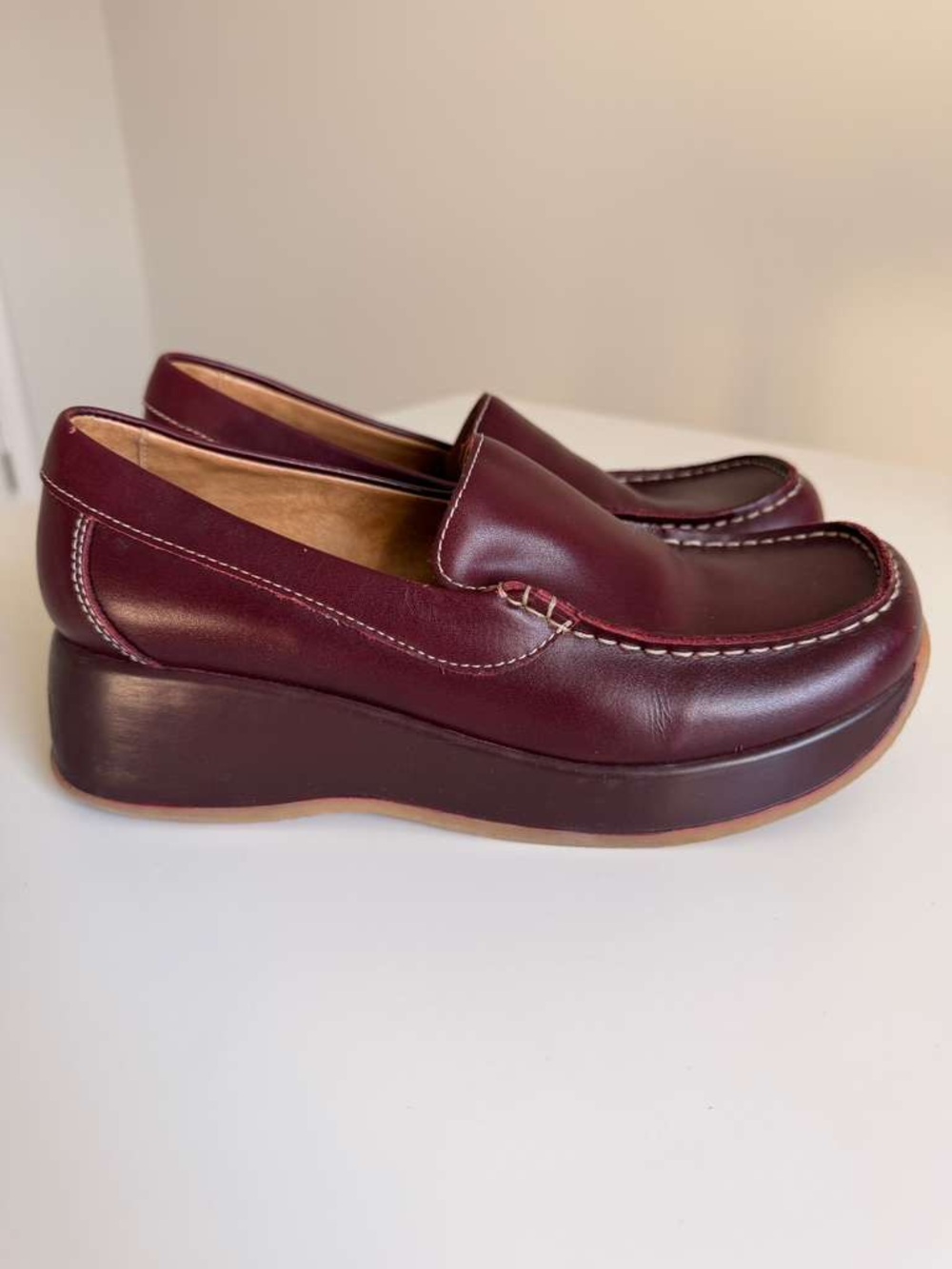 Vintage Y2K Steve Madden Burgundy Leather Loafers with Contrast Stitching 7.5 - Picture 11 of 16